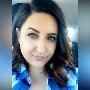 Meet your Posher, Casey